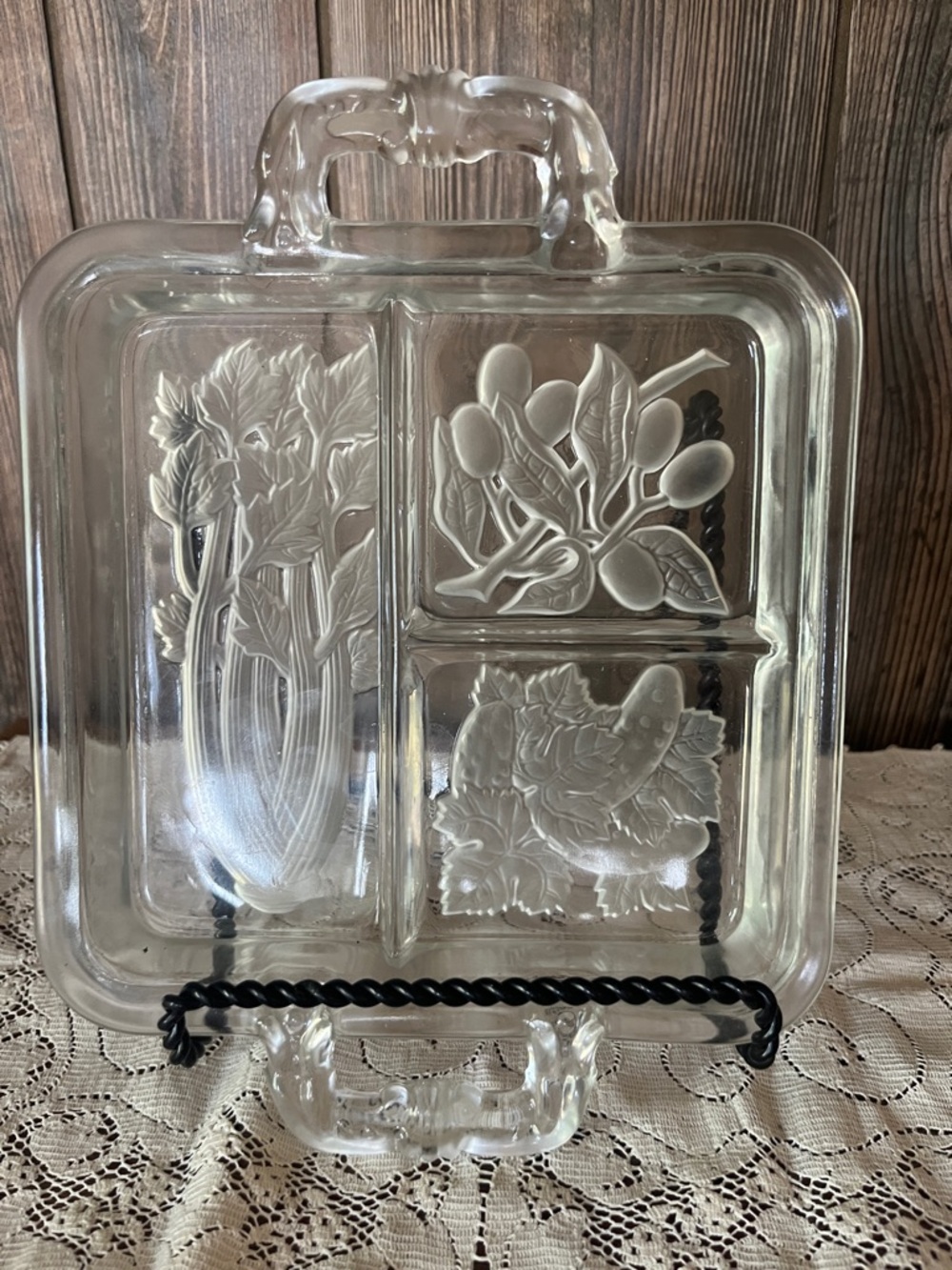 Intaglio 1940s Vintage Clear And Frosted Glass Serving Dish